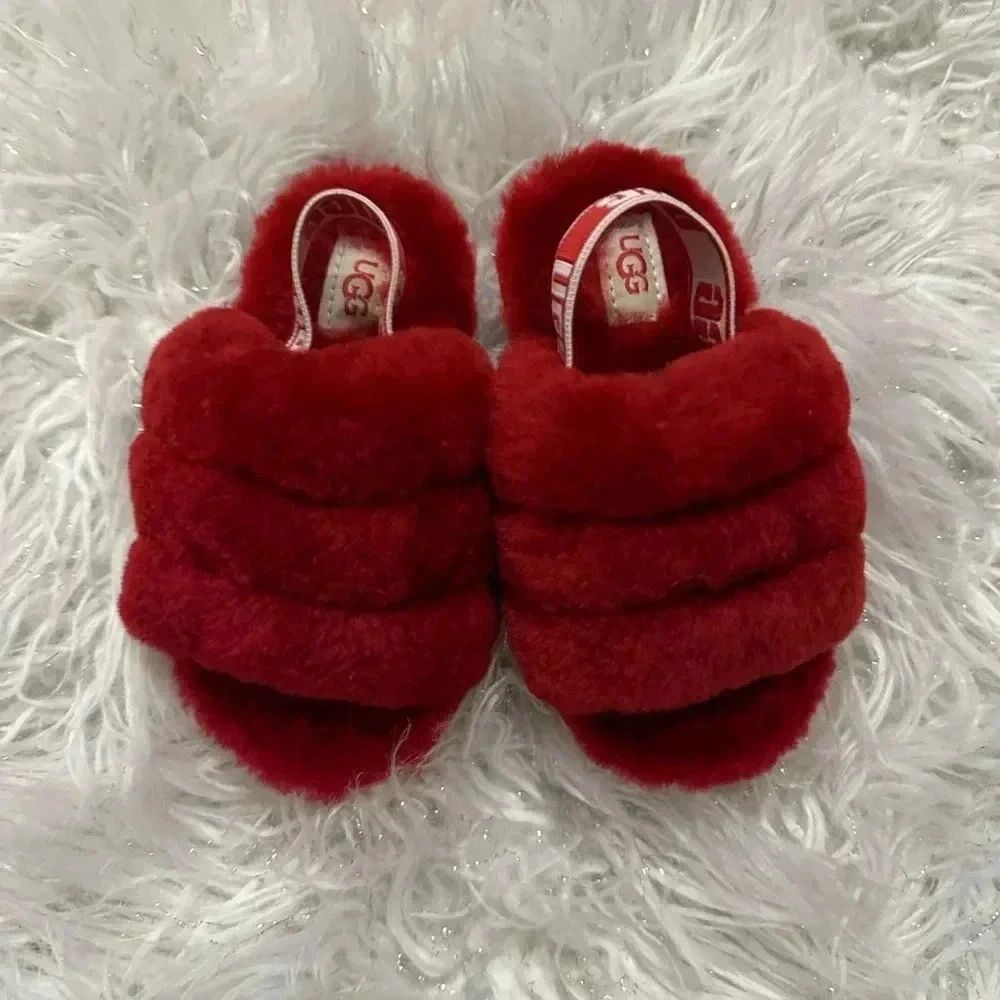 Toddler ugg Fluff Yeah slides Sz 8